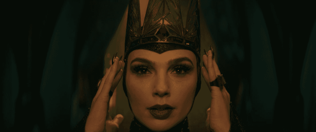 Gal Gadot as the Evil Queen in Disney’s live-action SNOW WHITE. Photo courtesy of Disney. © 2024 Disney Enterprises Inc. All Rights Reserved.
